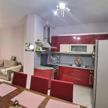 Reyan Apartment *